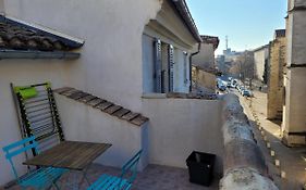 Studio Avignon place des corps saints